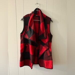Yacun Red and Black Plaid Women's Vest Size Medium winter cozy Christmas